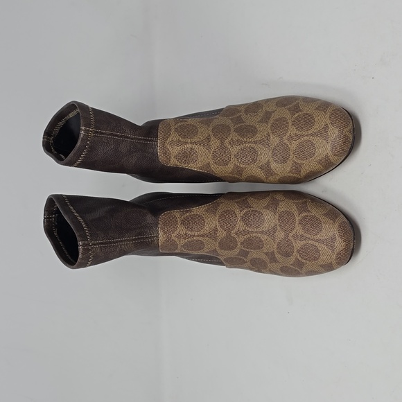 Coach Signature Margot Heeled Bootie Ankle Boots Size 6.5 - Picture 2 of 6